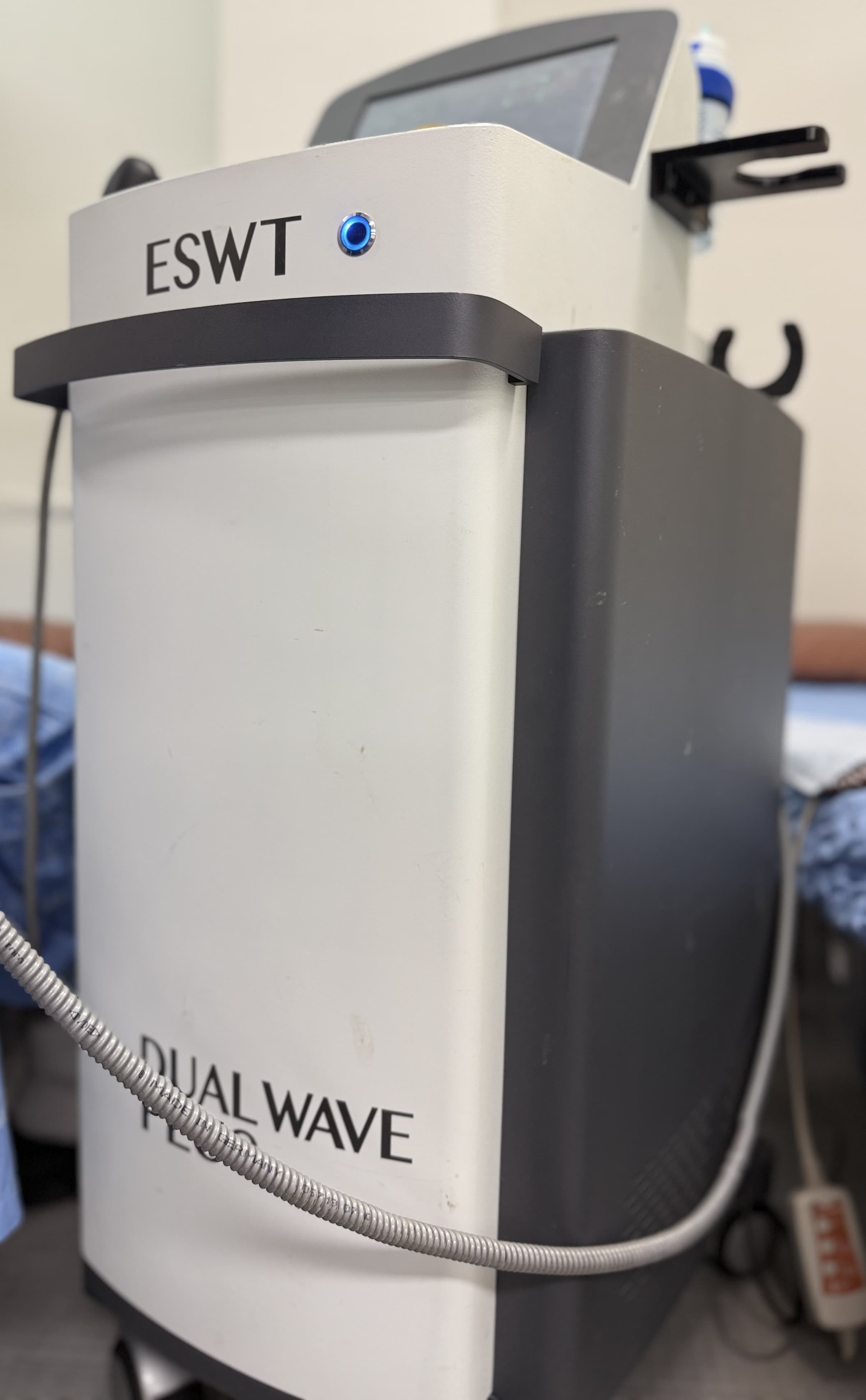 /assets/images/treatments/ESWT/ESWT 대표사진.jpg