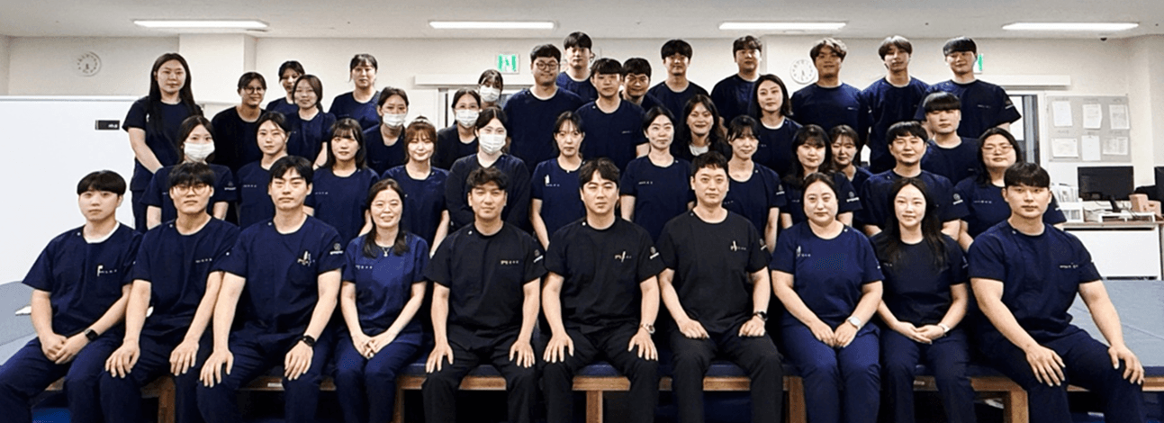 전문재활센터 직원 단체사진